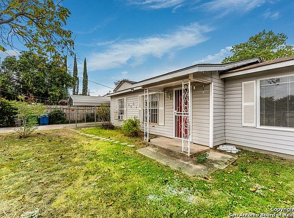 3rd image of 2551 SW 21st St