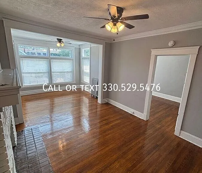 1212 Donald Ave #12 — Photo 3