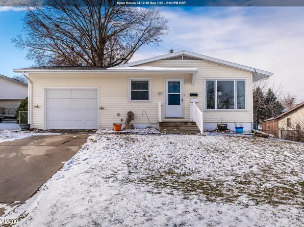 1207 Glenwood Ter, Marshalltown, IA 50158