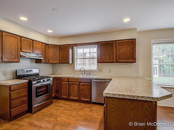 2nd image of 4264 Holyoke Dr SE