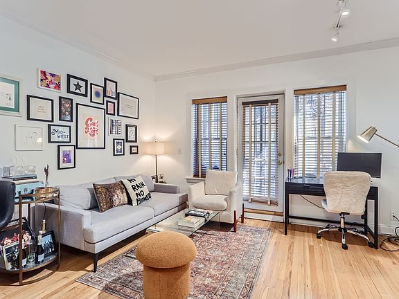 4th image of 2243 N Lincoln Ave APT 1B