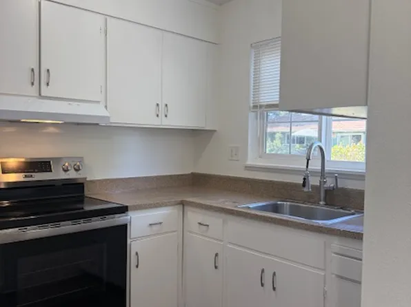 1614 Oxford St #17, Redwood City, CA 94061