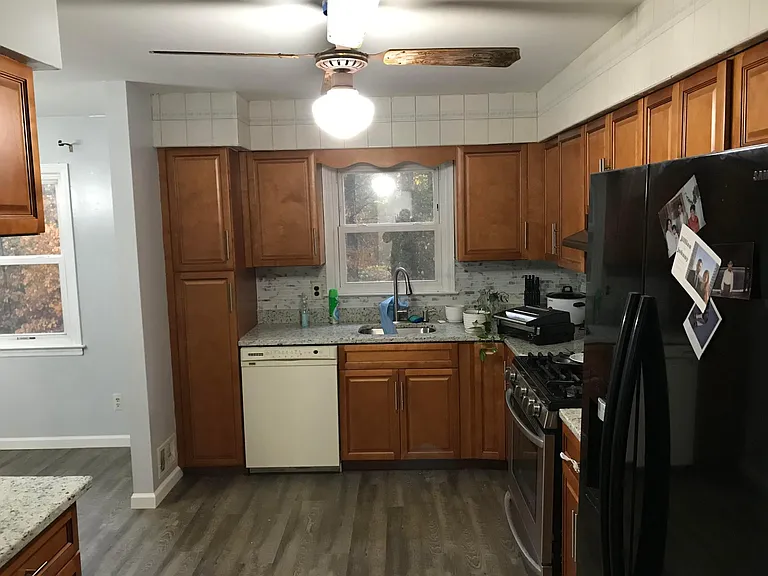 170 Borman Ave — Photo 8