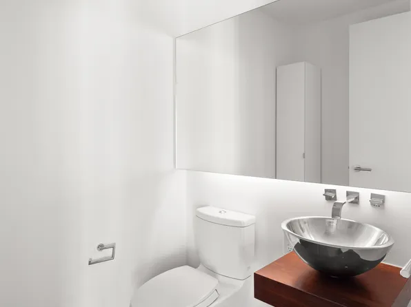 247 West 46th Street image 9 of 10