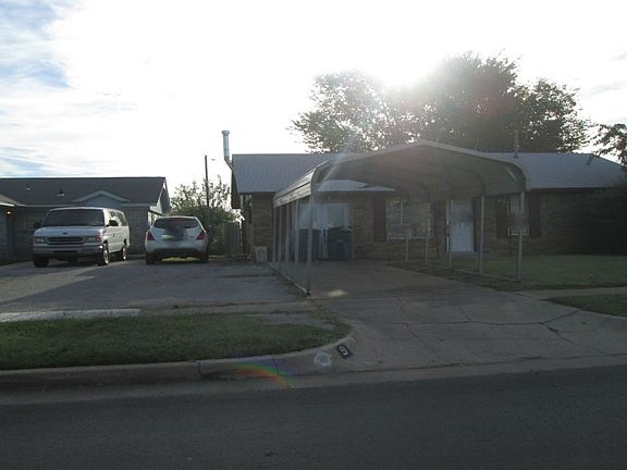 3rd image of 9 S 185th Ave E