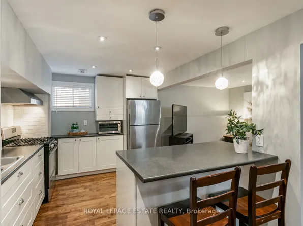 18 Jacob Dr, Whitby, ON L1P 1B1