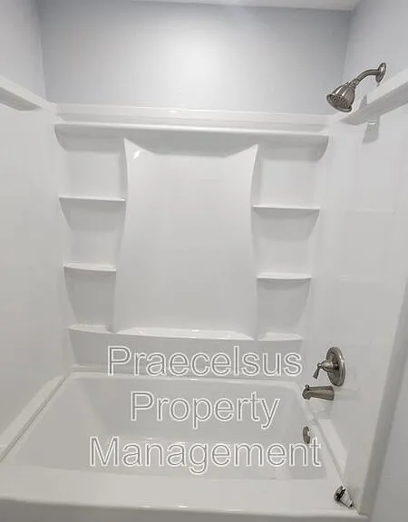 2047 Lakeridge Cir #104 — Photo 19