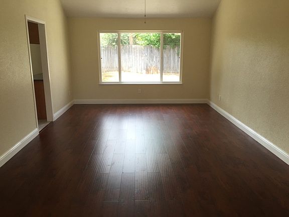 3rd image of 7528 Soules Way
