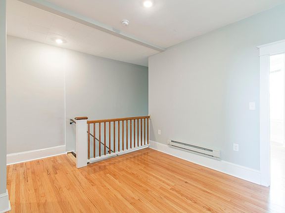 4th image of 2338 E Allegheny Ave #2