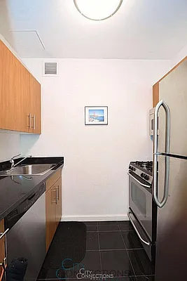 Rented by City Connections Realty | media 12