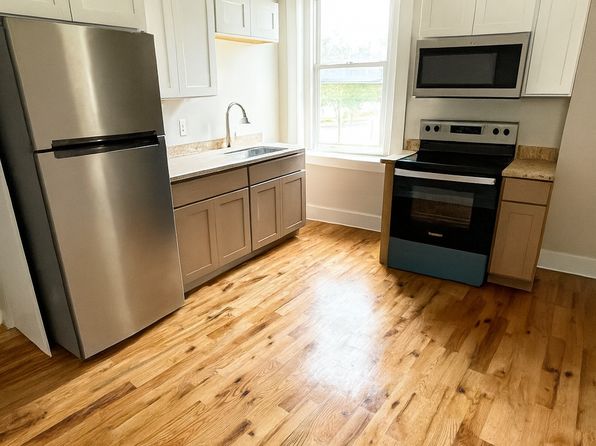 360 Campbell Ave #4