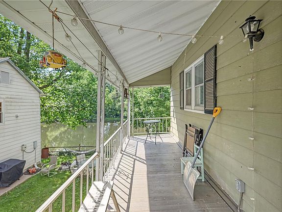 4th image of 704 Mohrsville Rd