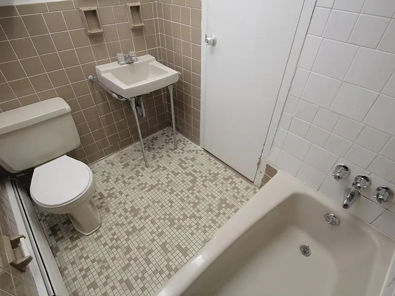 1230 E End Ave #1 — Photo 9