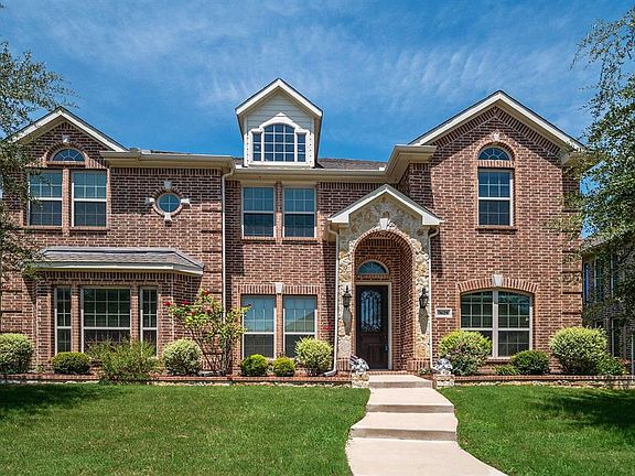 3rd image of 3629 Danbury Ln