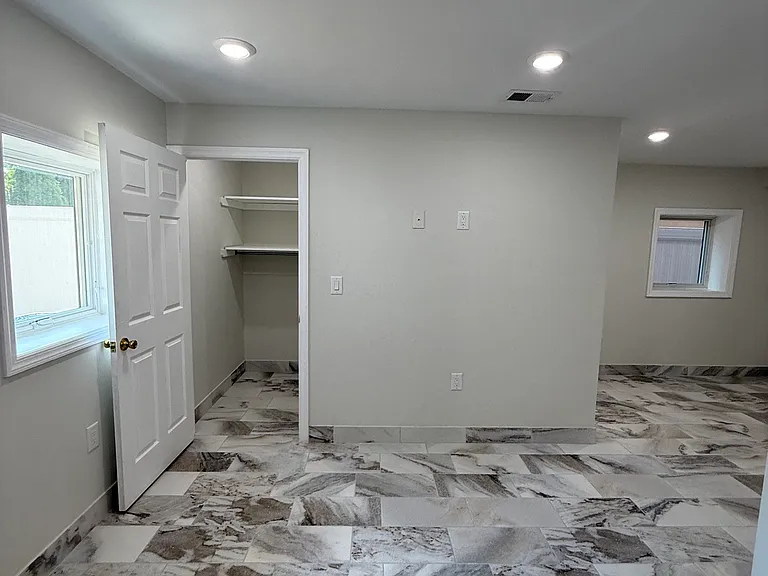126 W 54th St #1 — Photo 23