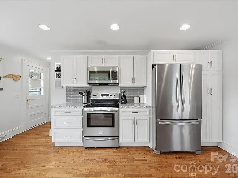 3526 16th St NE — Photo 7