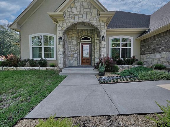 5th image of 18183 Merigale Dr