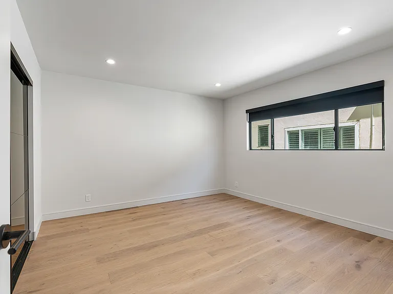 11726 Montana Ave #2 — Photo 10