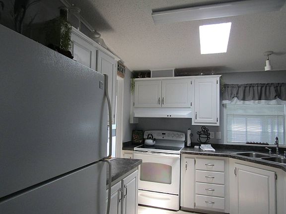 5th image of 1701 W Commerce Ave #164