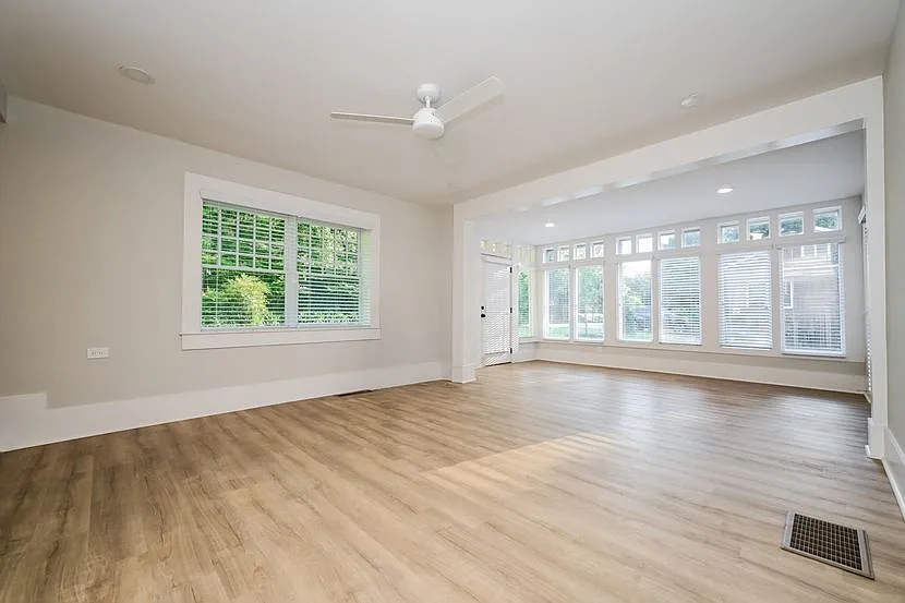4 bed, 4.0 bath, 2450 sqft, $5,750 — Photo 3