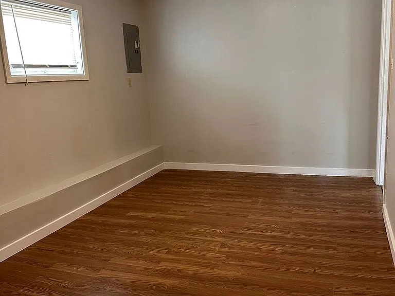 6904 Longview Rd — Photo 10