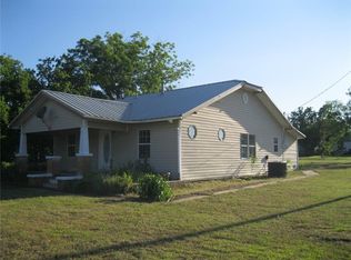 201 S Jackson St, Breckenridge, TX 76424