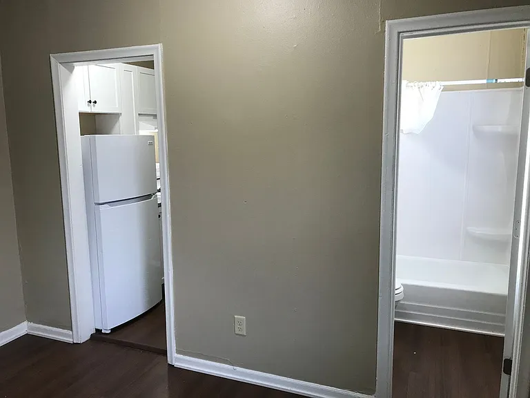 1332 Minnehaha Ave W — Photo 6
