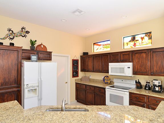 4th image of 2374 E Cargondera Canyon Dr