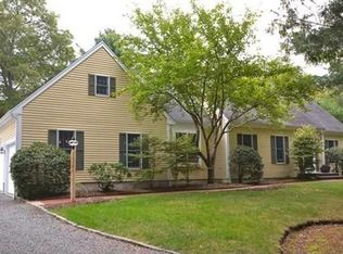 24 Bullivant Farm Rd, Marion, MA 02738