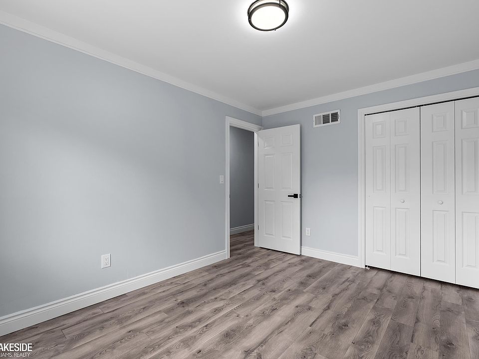 14235 Inkster Rd, photo 24