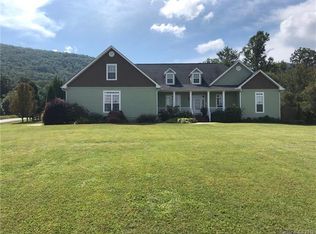 180 Old Gait Dr, Hendersonville, NC 28739