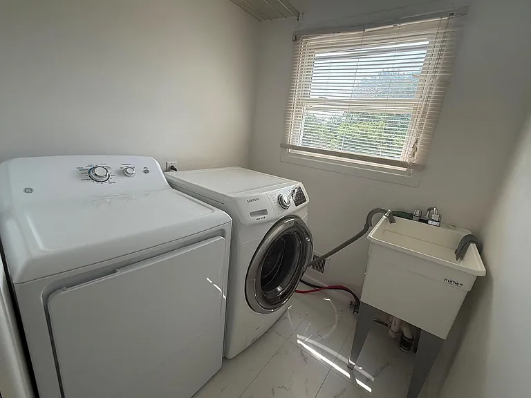 4803 Thorntree Dr — Photo 25