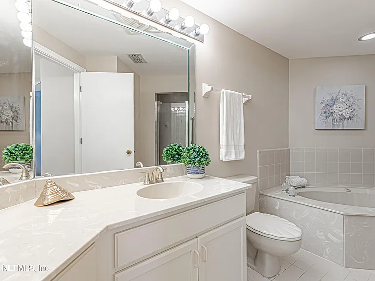 2099 Winterbourne Dr W #308 — Photo 51
