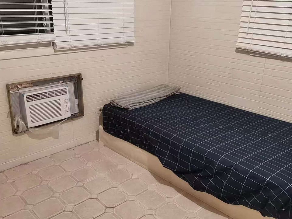 2nd image of 312 W 23rd Pl Unit 1