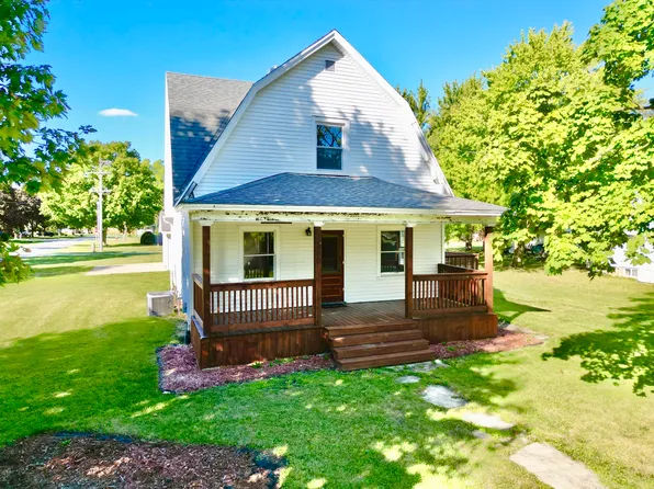 300 E Lincoln St, Flanagan, IL 61740