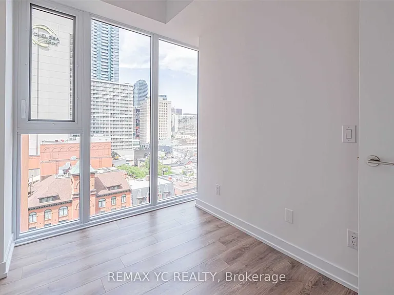 20 Edward St #717 — Photo 7