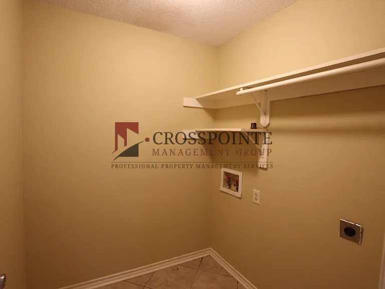 5875 Creekside Cir — Photo 5