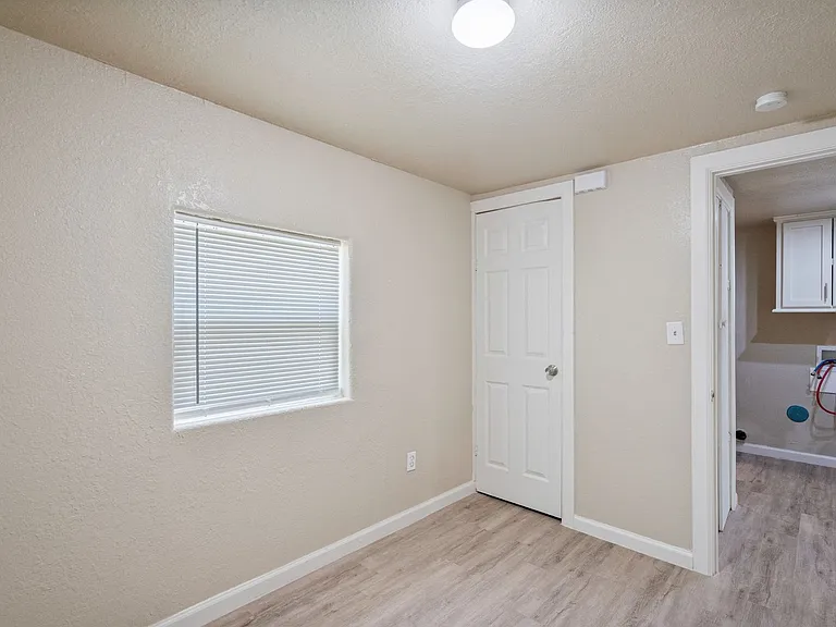 1000 Qualia Dr — Photo 14