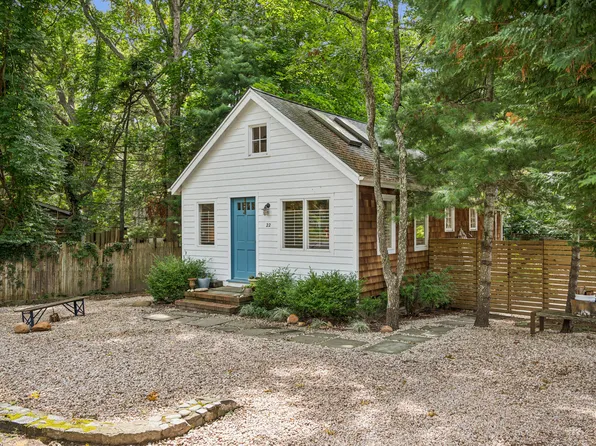 22 Maidstone Park Rd, East Hampton, NY 11937