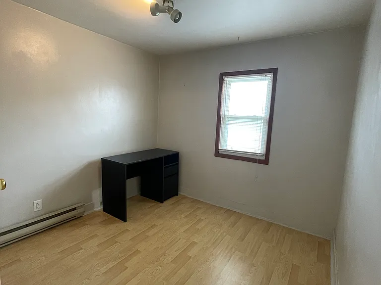 661 McKay Ave #1 — Photo 2