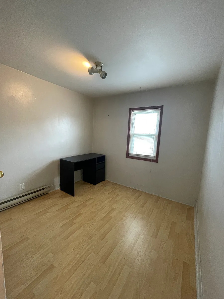 Building Photo - 661 McKay Ave #1