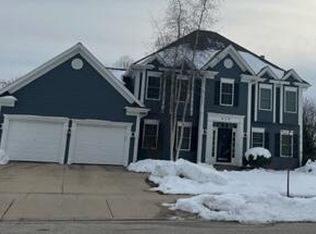 419 Bobolink Ave, Grafton, WI 53024