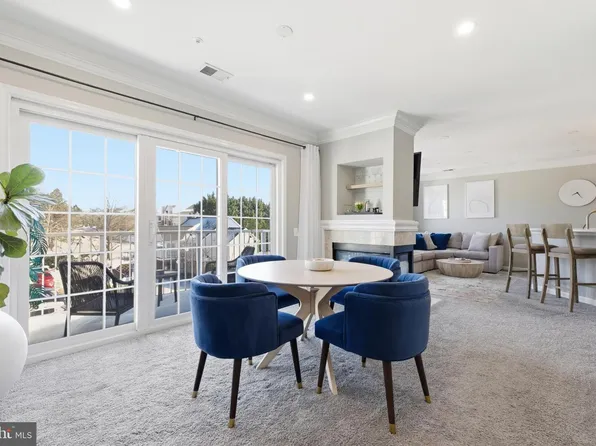 5804 Katelyn Mary Pl Unit 304, Alexandria, VA 22310