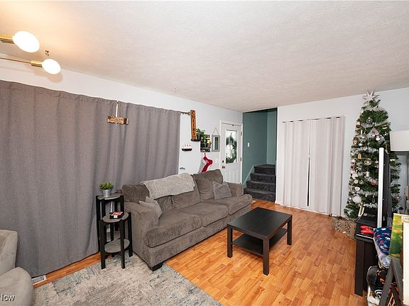 5th image of 1065 E 348th St