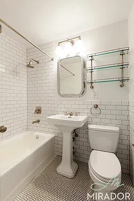 Rented by Mirador Real Estate | media 40