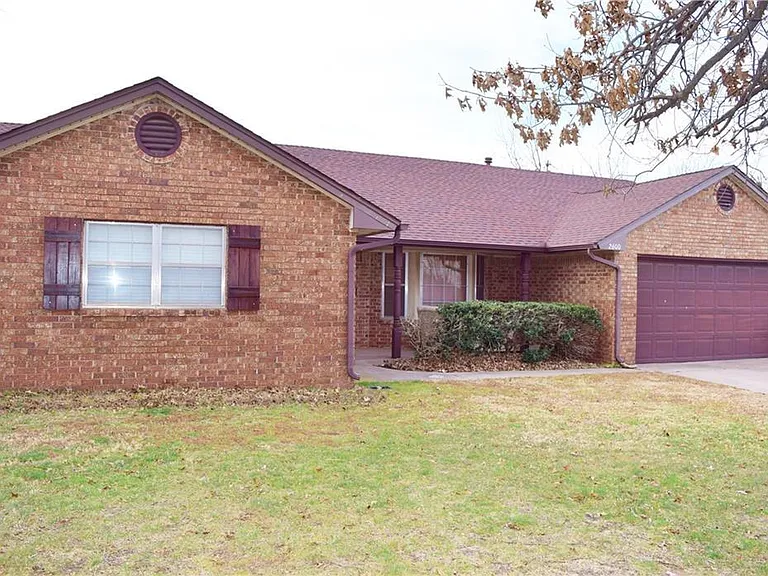 2600 Fedderson Dr — Photo 2