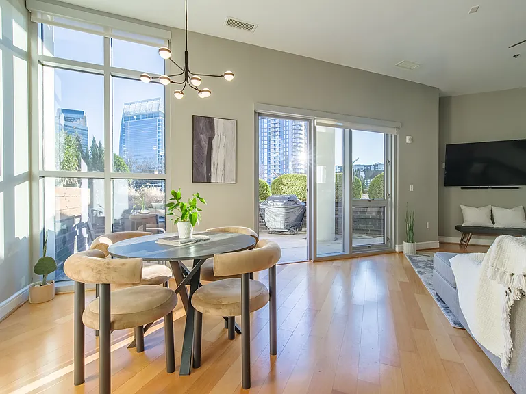 333 W Trade St #708 — Photo 5