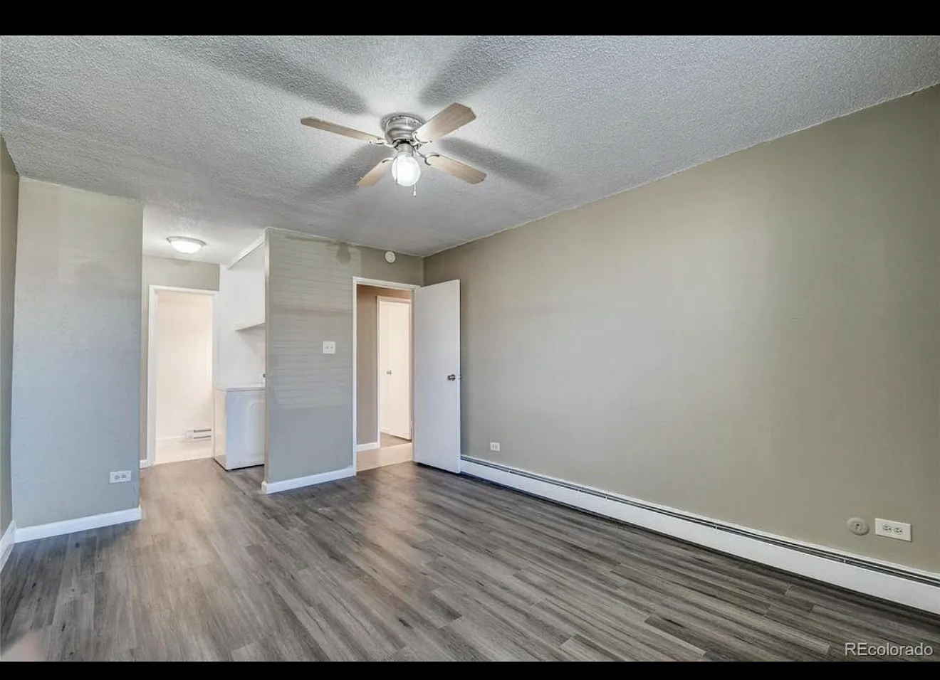 2 bed, 972 sqft, $2,000 — Photo 3
