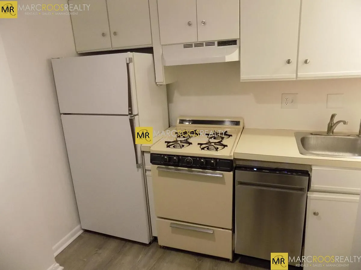 1 bed, 1.0 bath, 660 sqft, $2,195 — Photo 1