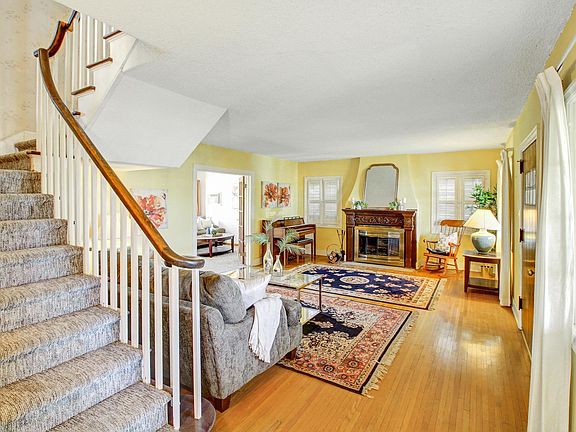 4th image of 1395 N Allen Ave